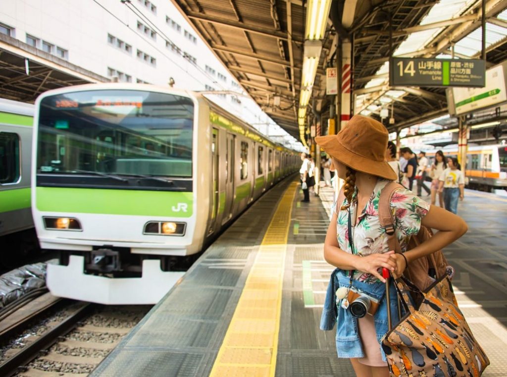 metro yamanote line en tokio