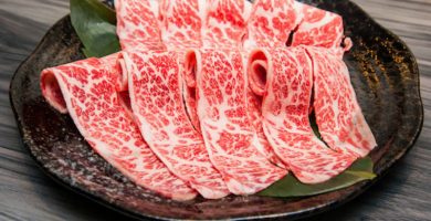 comer carne de Kobe en Japón