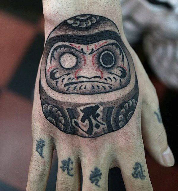 tatuaje mascara samurai daruma