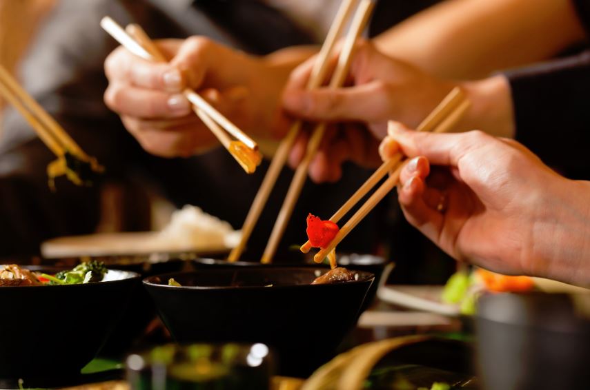 Resultado de imagen para japon modales en la mesa