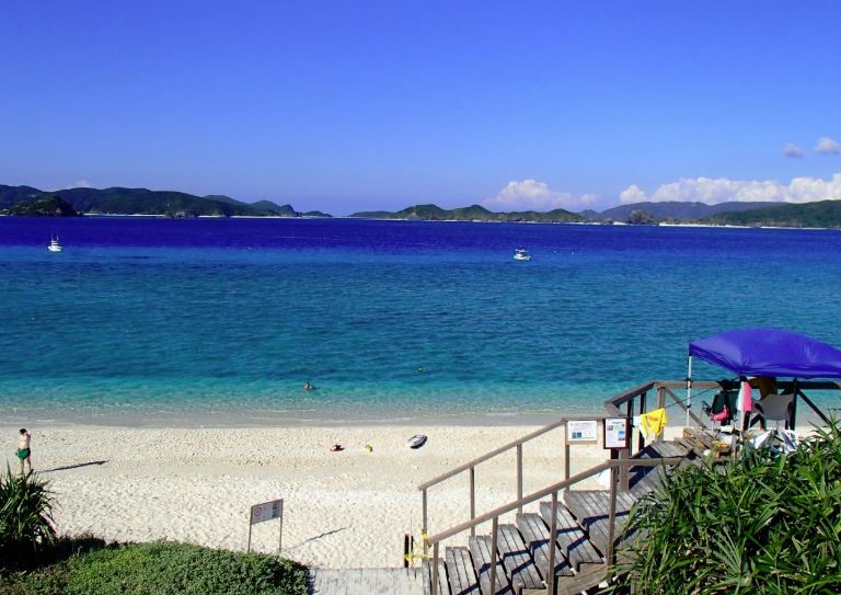 buenas playas en japon kitahama