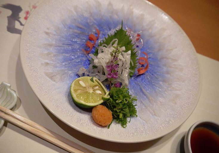 sashimi de fugu precio japon