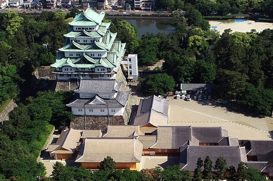 castillo de nagoya en japon