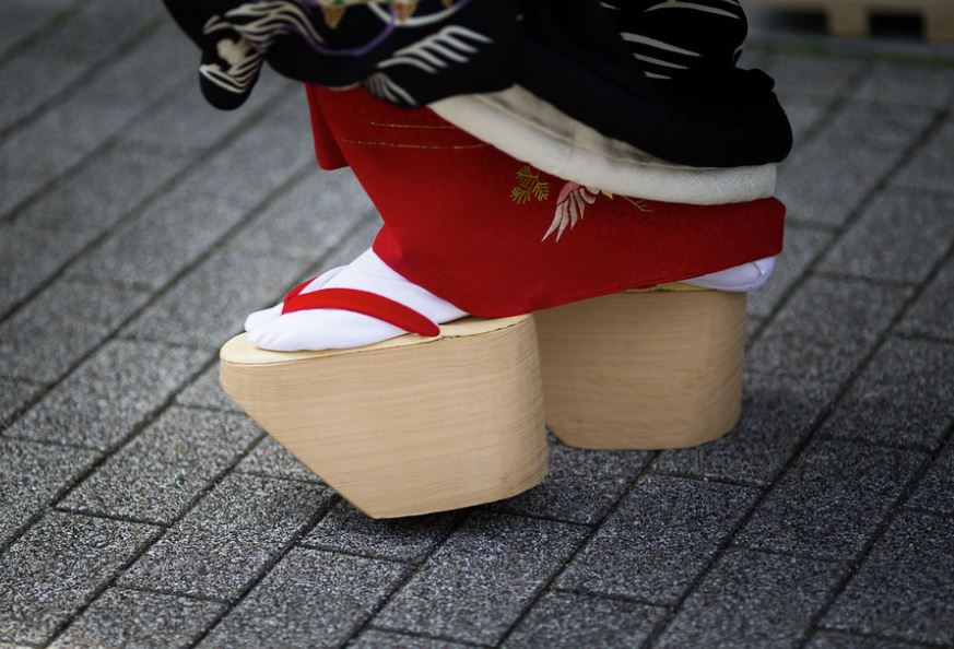 zapatos okobo japones