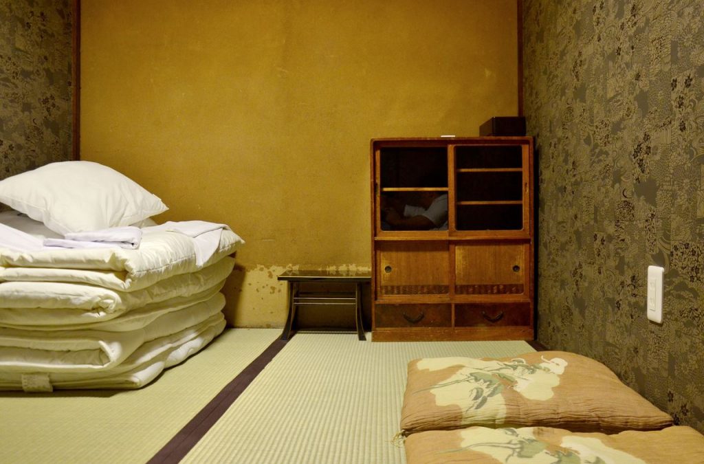habitacion estilo japones tradicional futon suelo