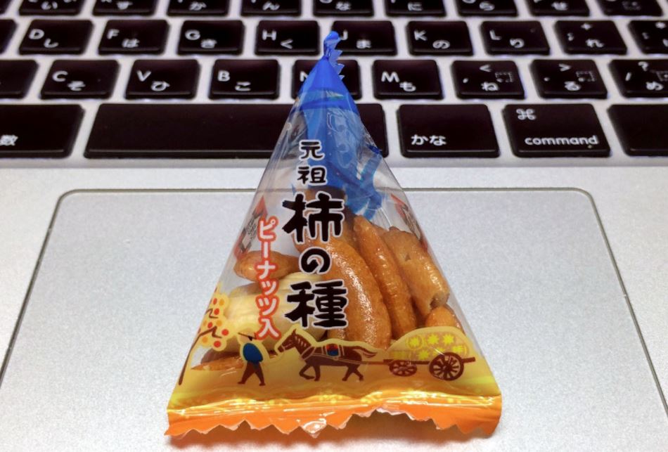 kaki no tane snack japones