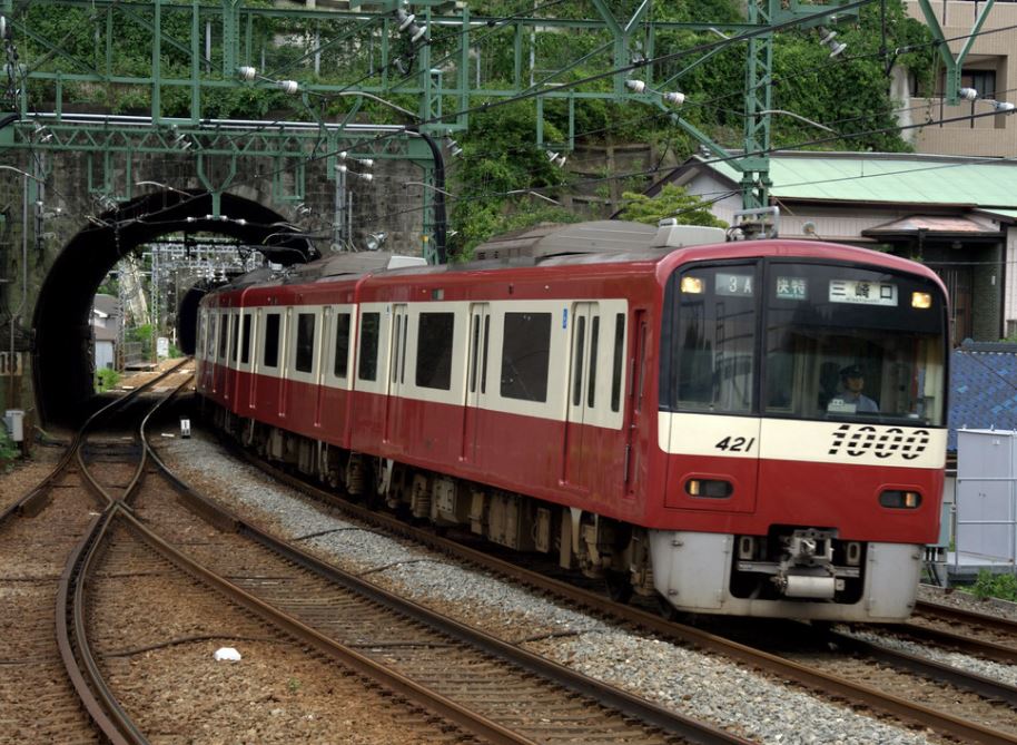 tren de tokio a yokohama tren de tokio a yokohama