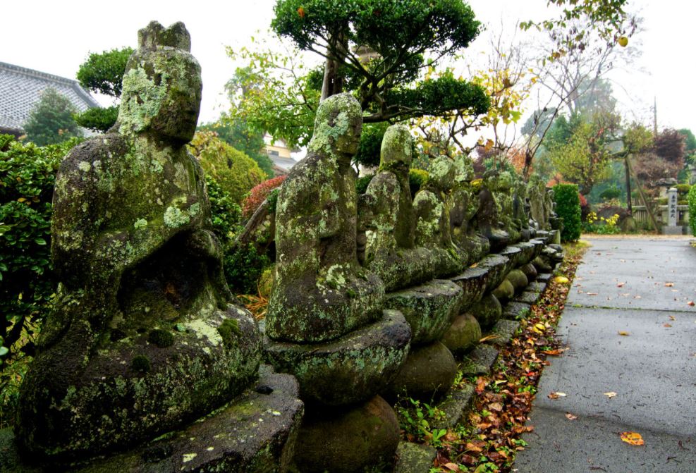 cementerio japones en templo budista ohaka