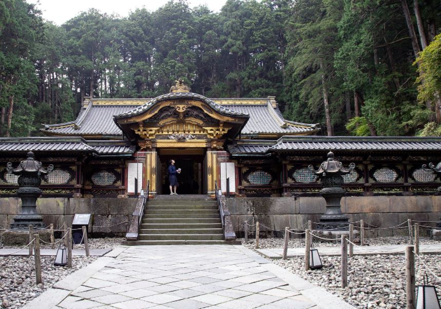 entrada a un templo budista