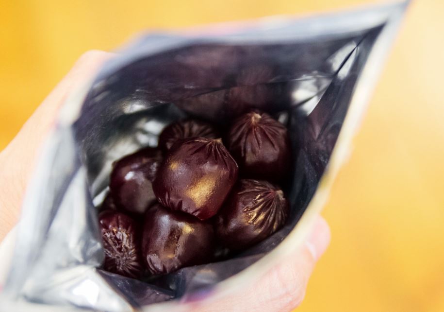 chuches con forma de frutas en japon