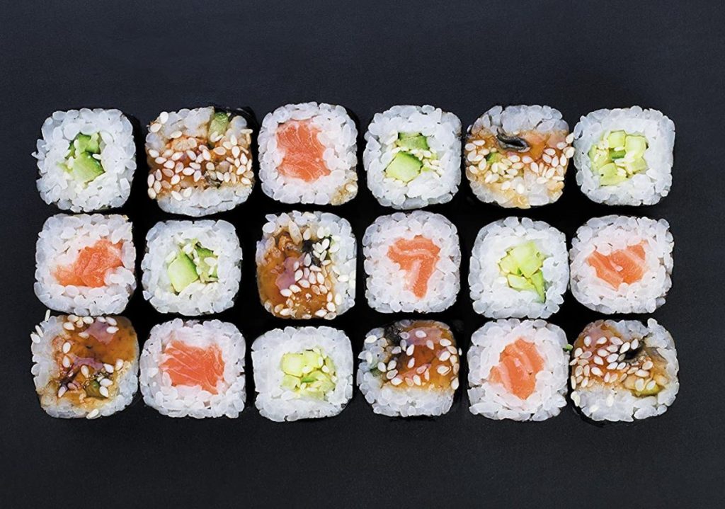 diferentes tipos de maki sushi