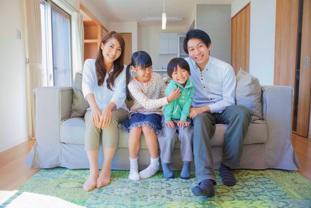 familia japonesa tradicional en casa