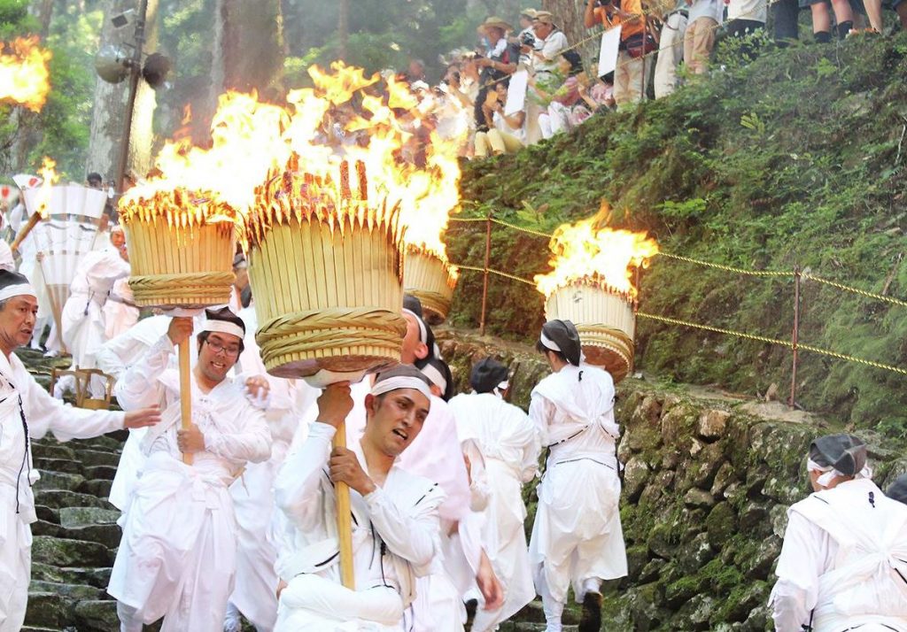 festividades en julio en japon Nachi no Ogi Matsuri festividades en julio en japon Nachi no Ogi Matsuri
