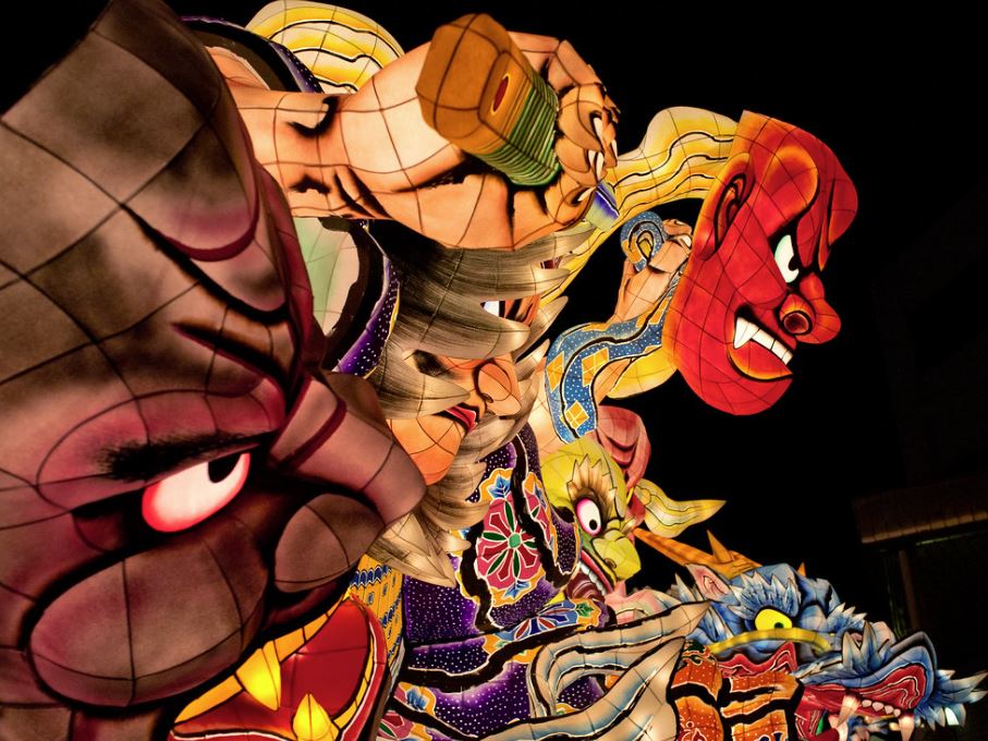 mascaras gigantes de carnaval de japón