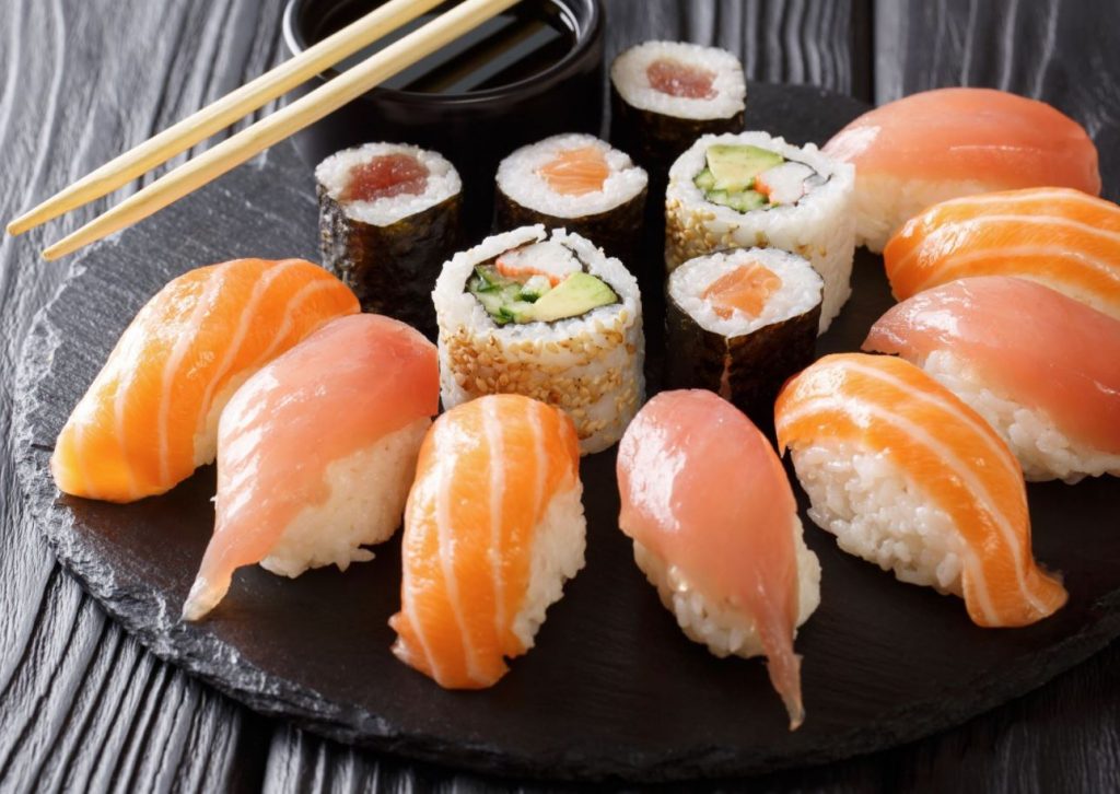 de donde viene la palabra sushi