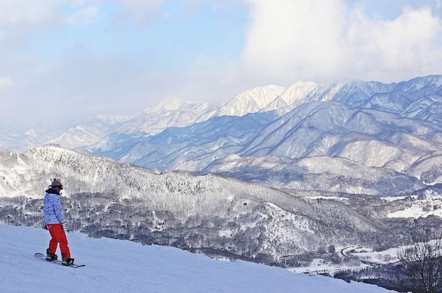 estacion de snowboard en japón estacion de snowboard en japón
