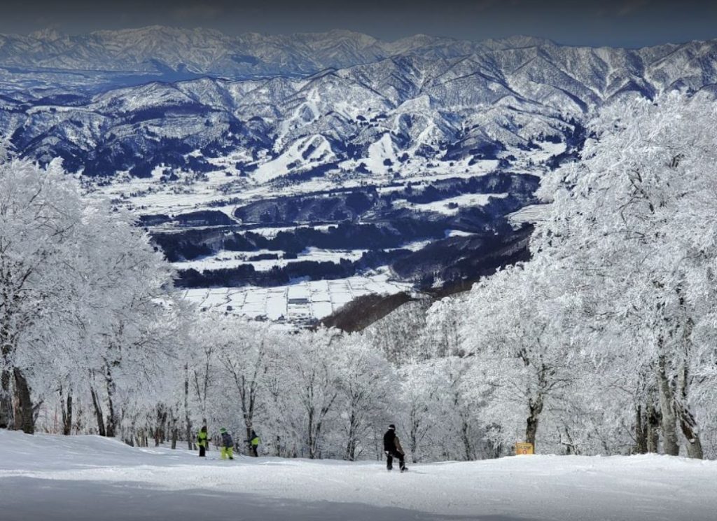 lugares donde esquiar en japón