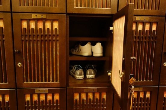 taquilla para dejar zapatos en japon