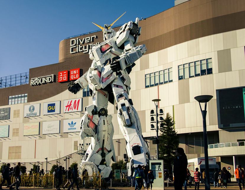 gundam unicorn statue tokyo japon