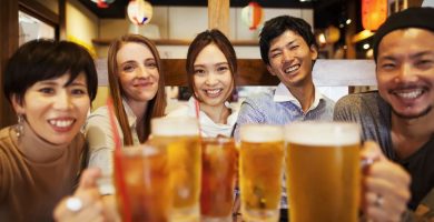 se puede beber alcohol en japon