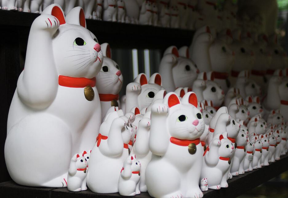 gato de la suerte japones