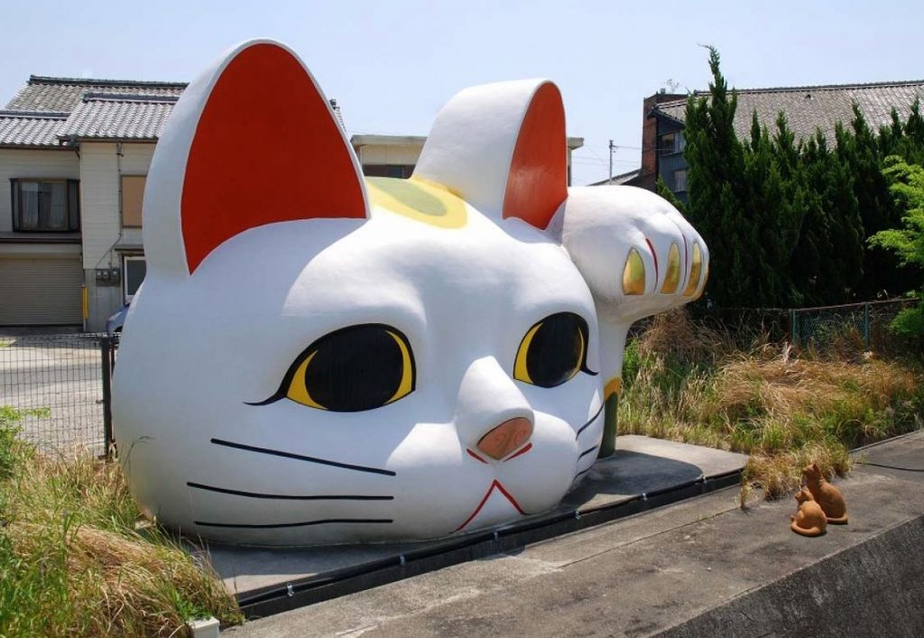 historia del gato de la suerte japones