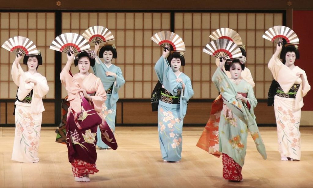 quitarse los zapatos en japon maiko geisha