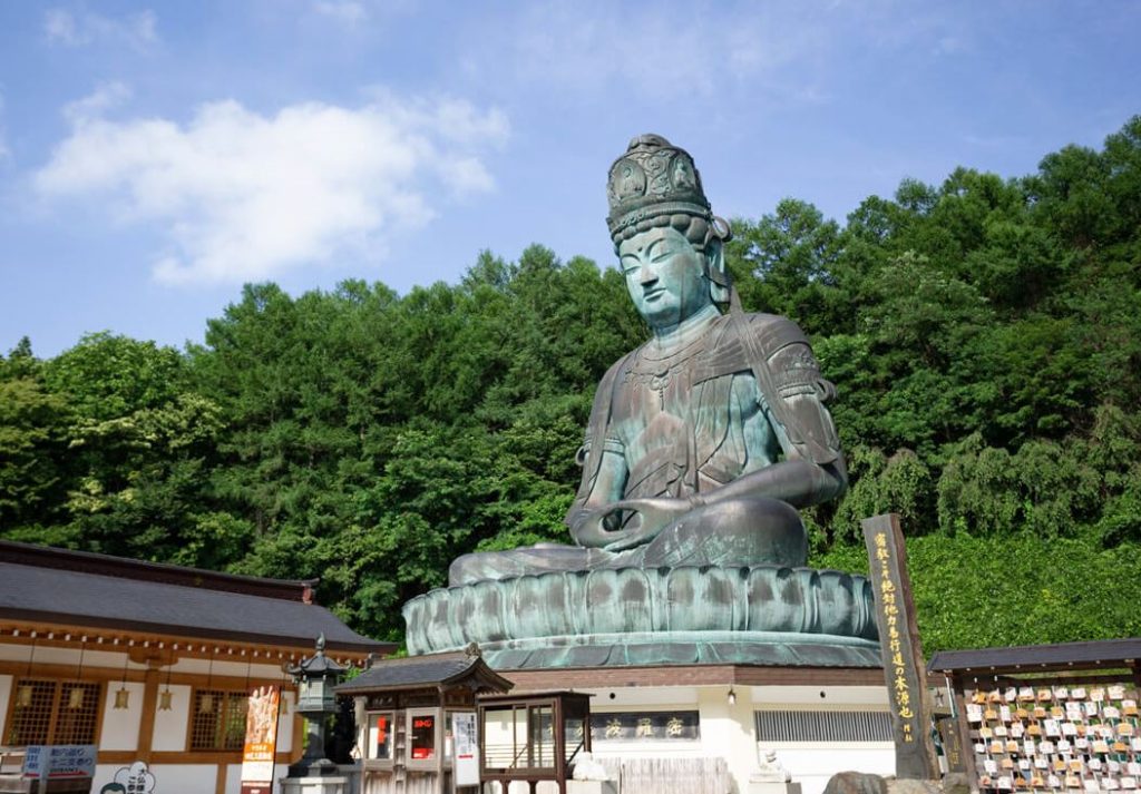 el buda mas grande del mundo esta en japon el buda mas grande del mundo esta en japon