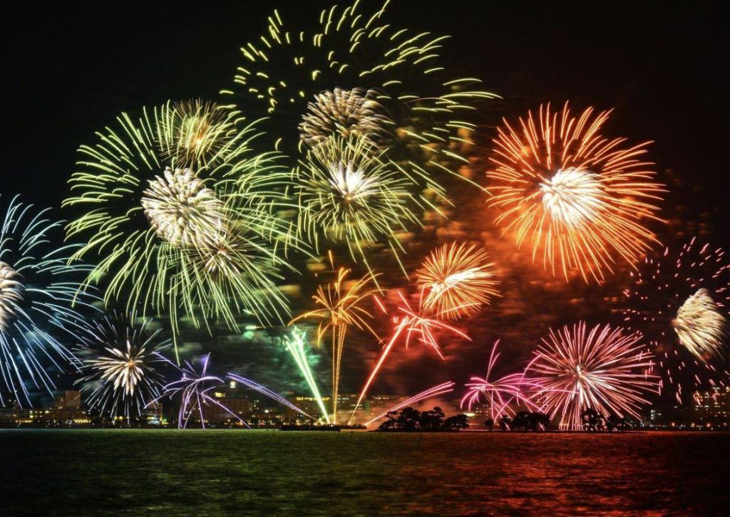 fuegos pirotécnicos en japon fuegos pirotécnicos en japon