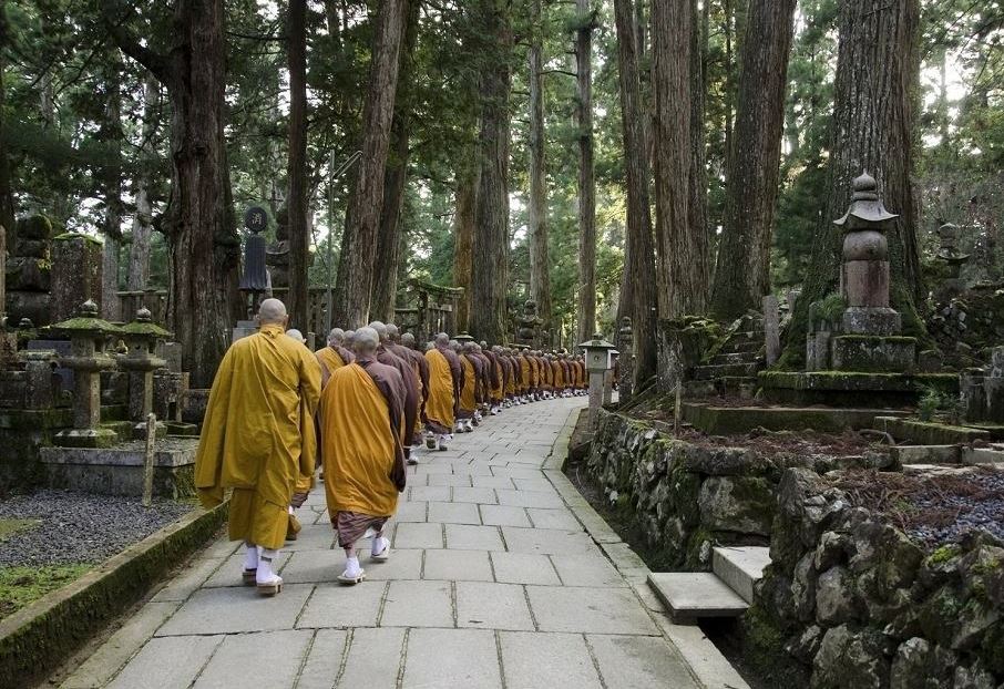 parque de los budas en japon con monjes parque de los budas en japon con monjes