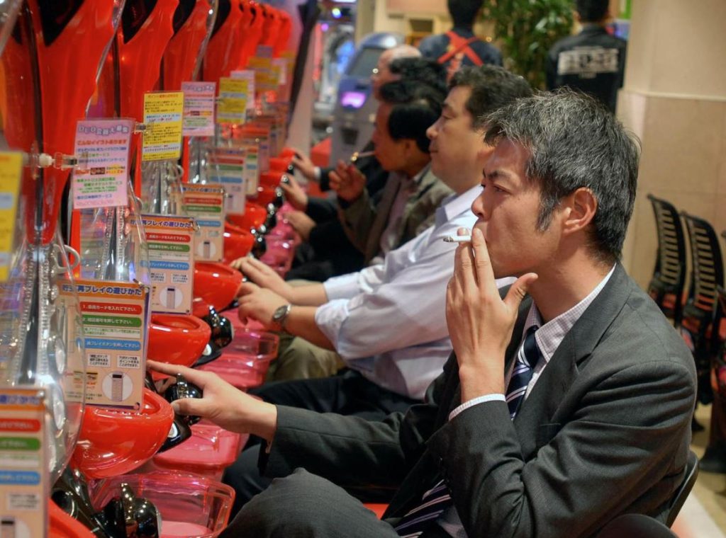 juego pachinko fumar japon juego pachinko fumar japon