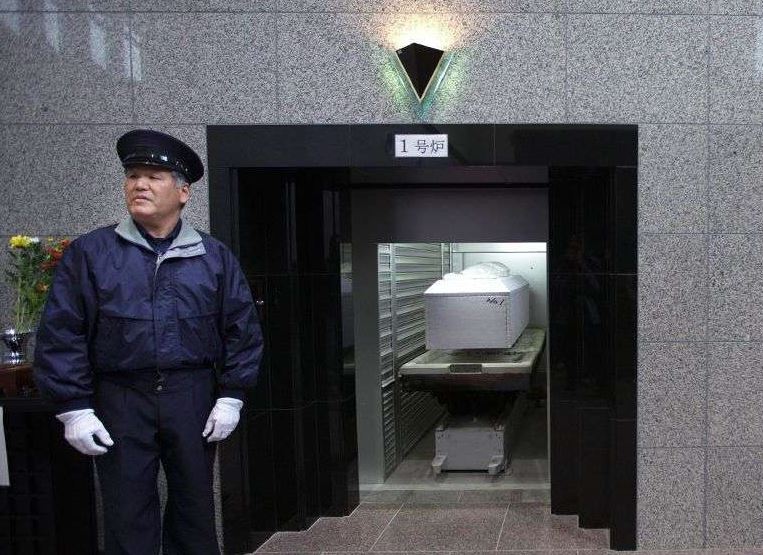 como son los crematorios japoneses