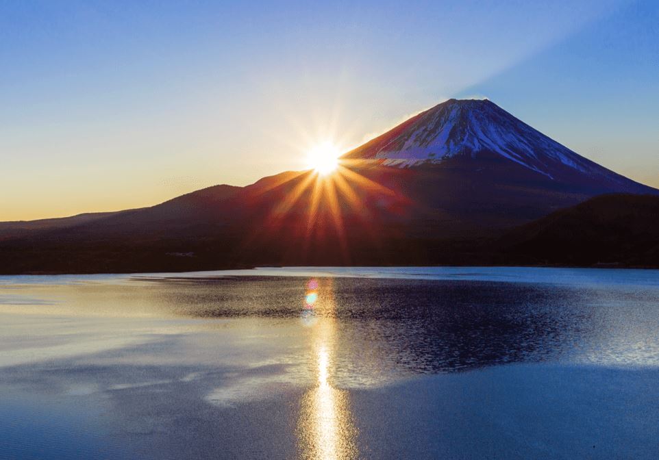 amaneciendo en el monte fuji japon