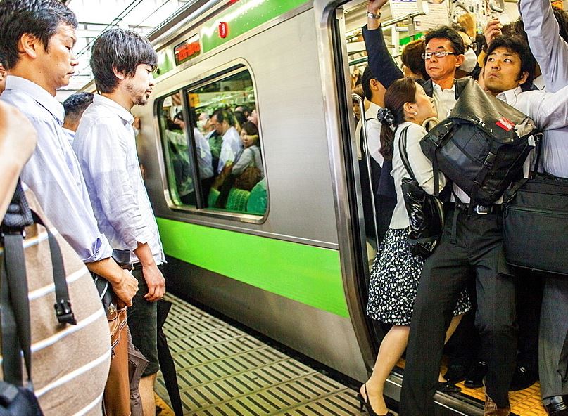 la linea mas concurrida de tokio yamanote
