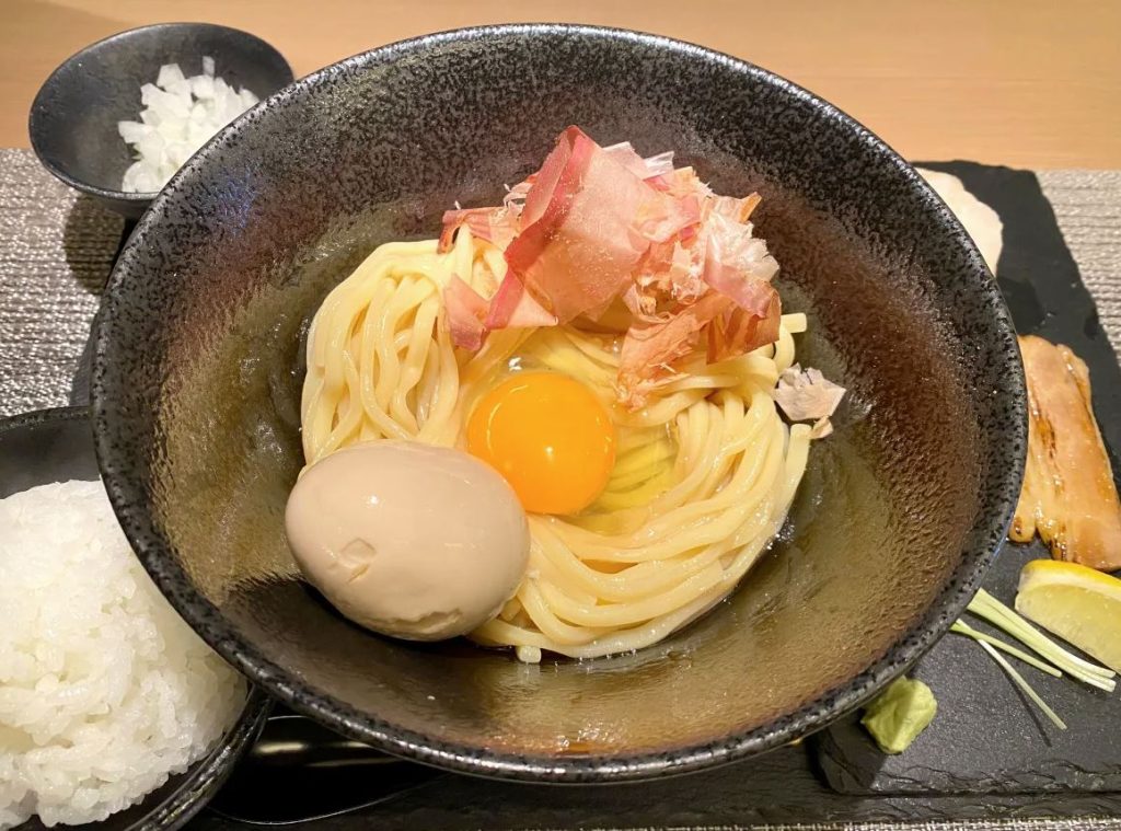 ramen con huevo crudo en japon ramen con huevo crudo en japon