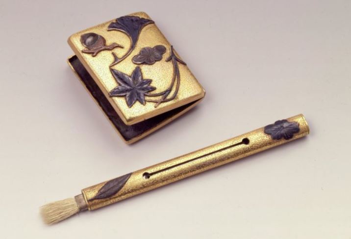 herramientas para pintarse los dientes negros herramientas para pintarse los dientes negros