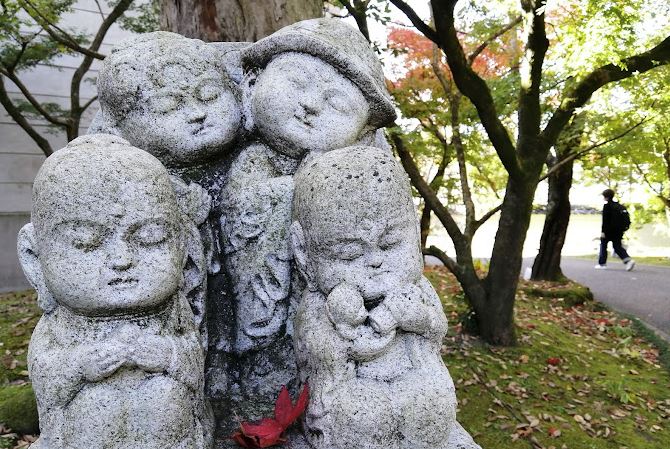 esculturas jizo en kioto