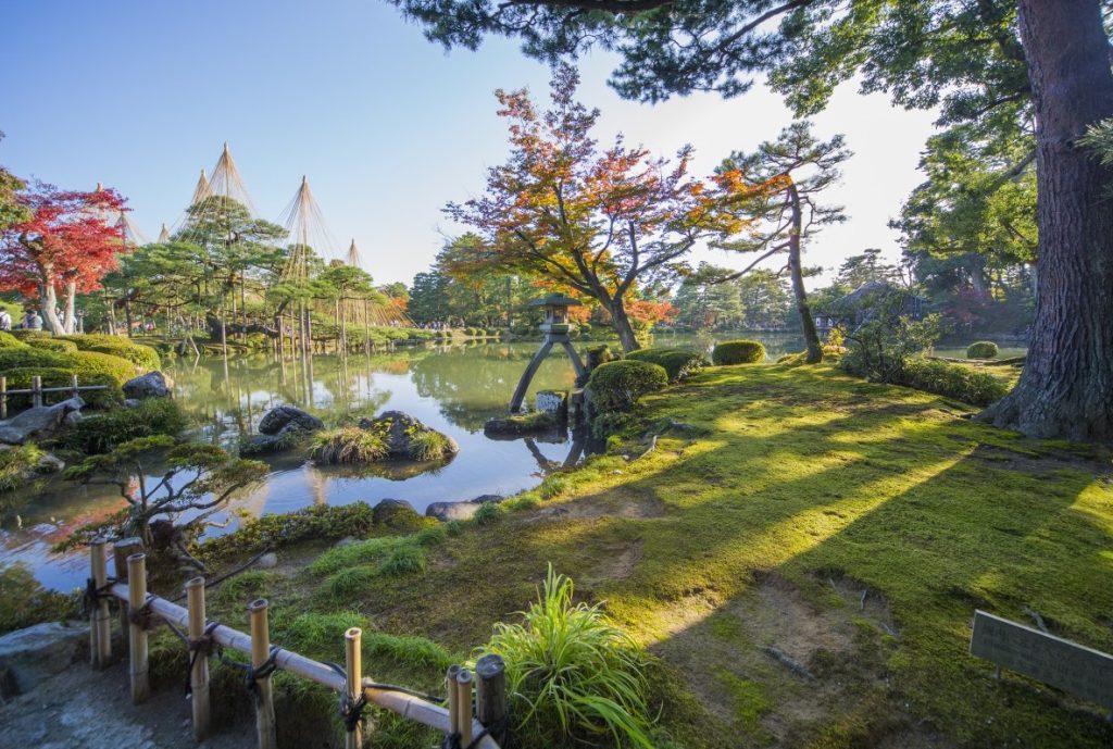 jardines mas bonitos en kanazawa