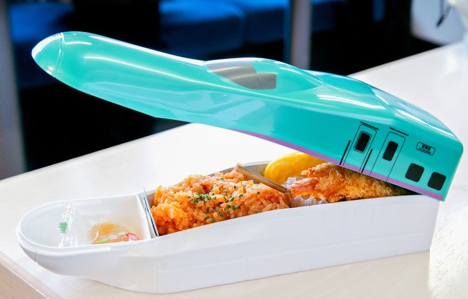 ekiben con forma de tren bala ekiben con forma de tren bala