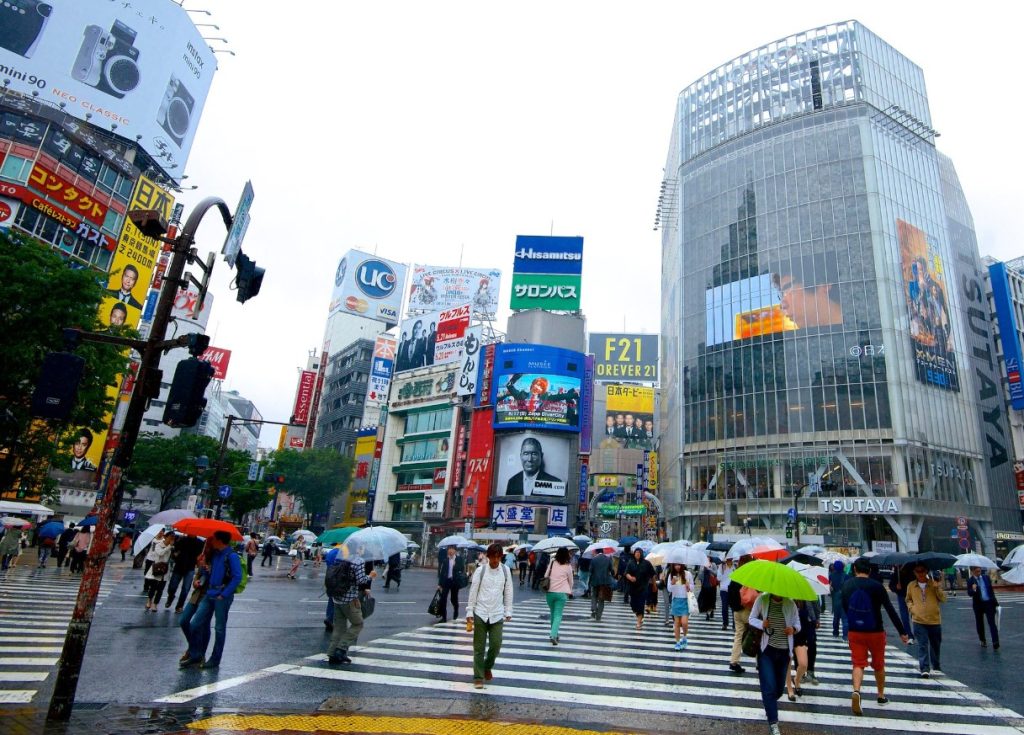 planes con lluvia en tokio japon