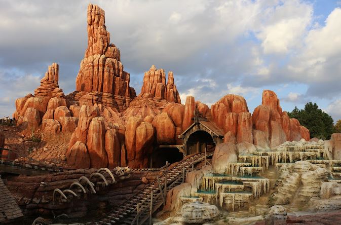 atracciones en disneyland tokyo
