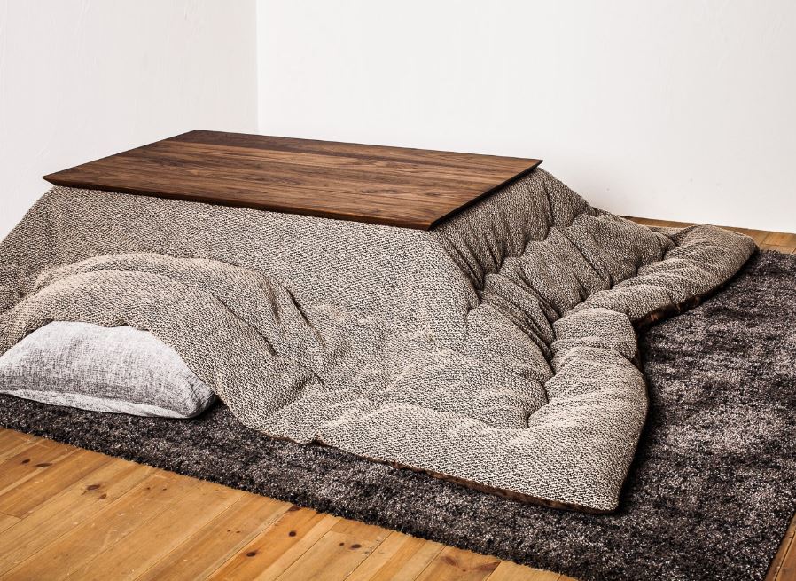 como son las mesas en japon