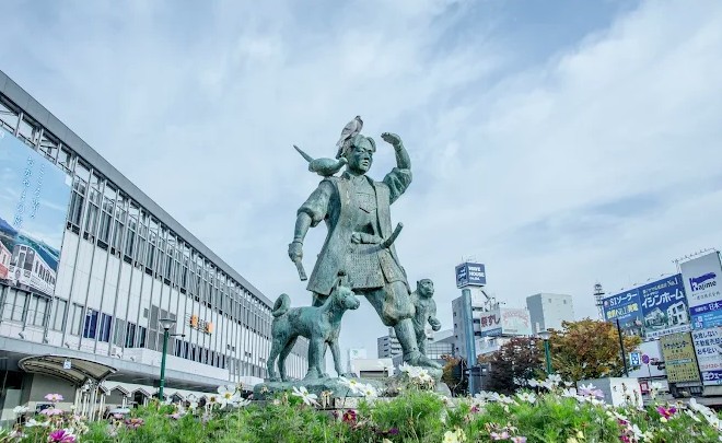 estatua de momotaro okayama