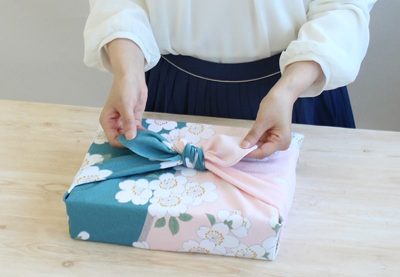 furoshiki tecnica para envolver regalos