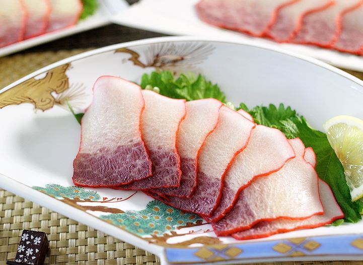 sashimi de ballena japonesa sashimi de ballena japonesa