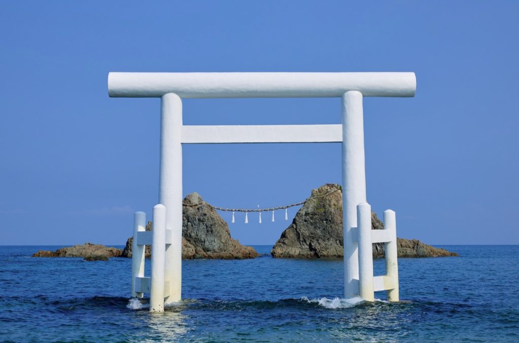 Sakurai Shrine Futamigaura Torii en fukuoka Sakurai Shrine Futamigaura Torii en fukuoka