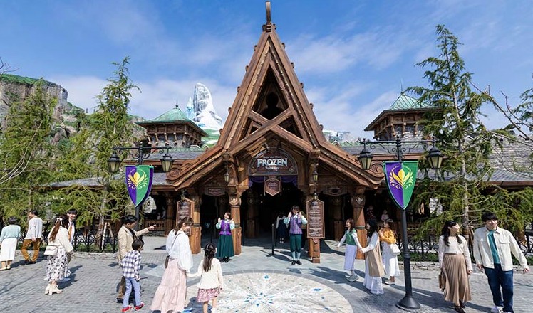 atraccion de frozen en disneysea
