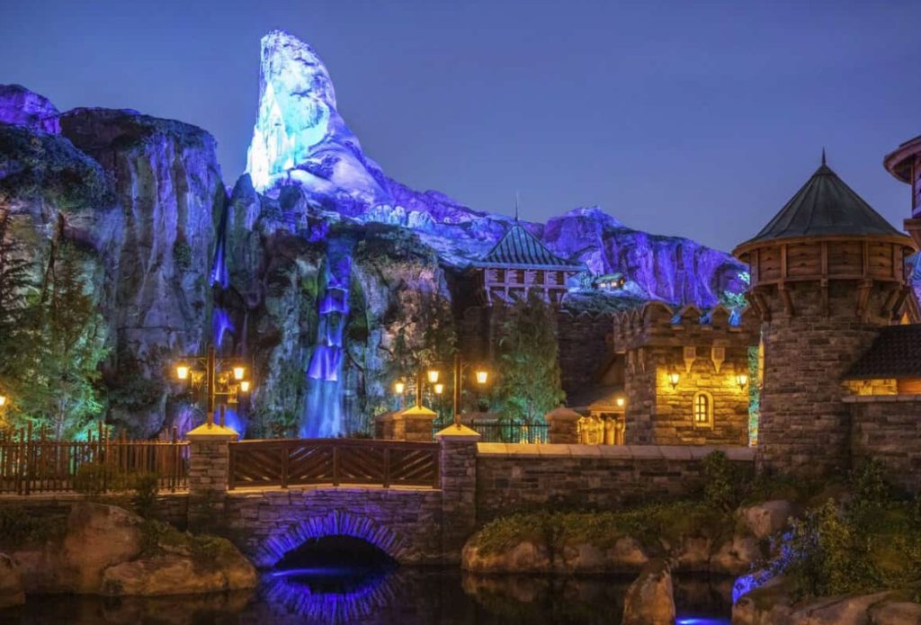 como entrar en la zona de fantasy springs en disneysea