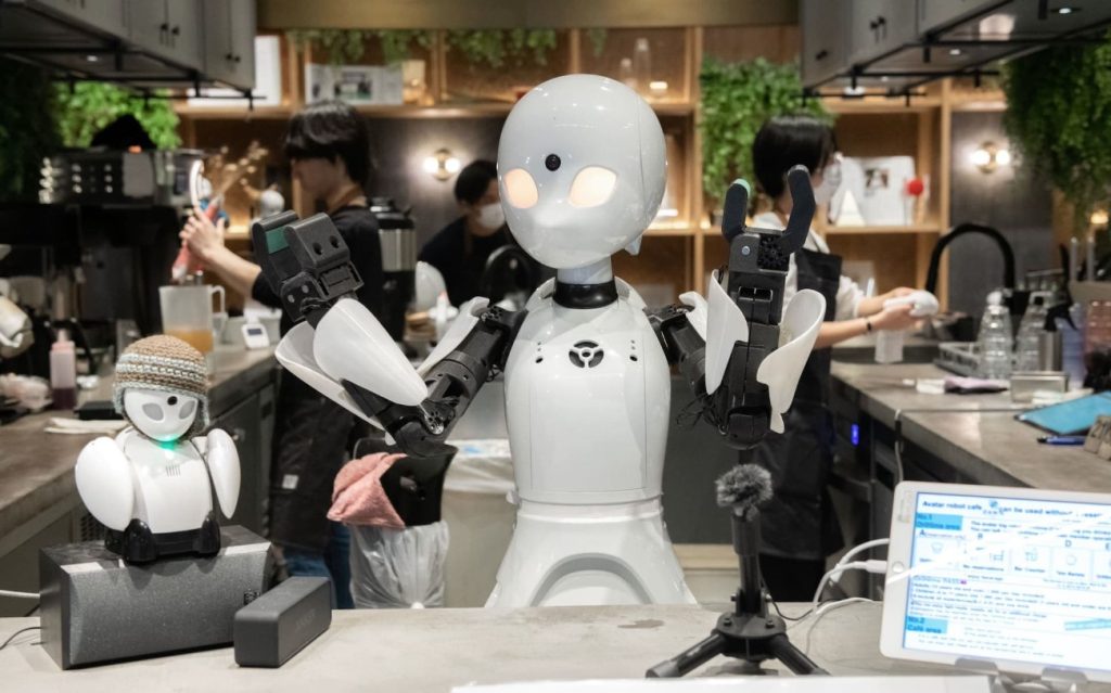 restaurantes con robots en tokio