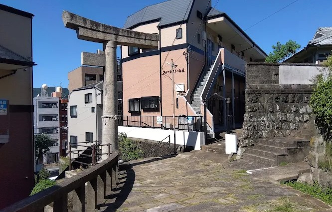 puerta torii de un pilar santuario sanno puerta torii de un pilar santuario sanno